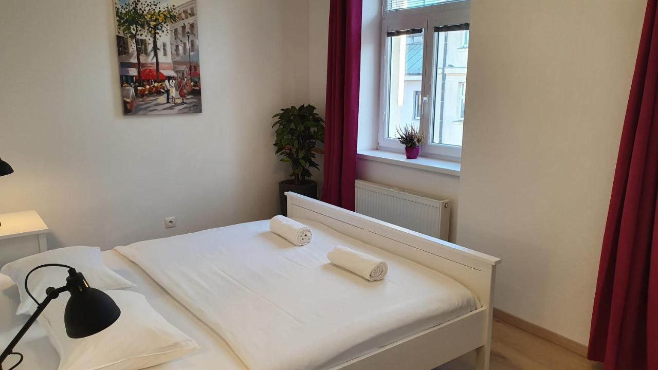 Le Monde Apartment Bratislava - Amazing 5Bdr In Downtown Bagian luar foto