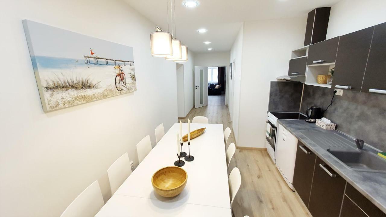 Le Monde Apartment Bratislava - Amazing 5Bdr In Downtown Bagian luar foto