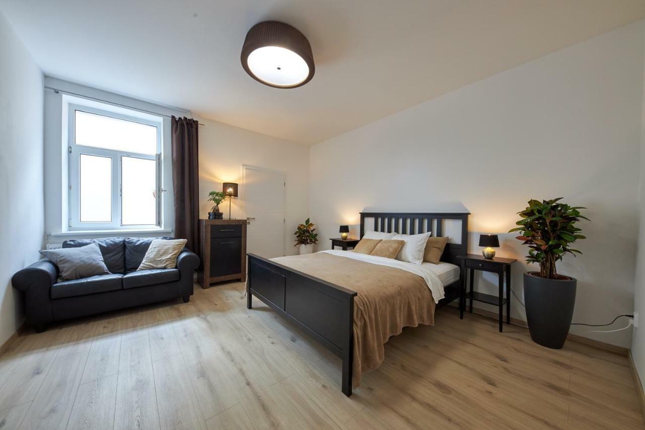 Le Monde Apartment Bratislava - Amazing 5Bdr In Downtown Bagian luar foto