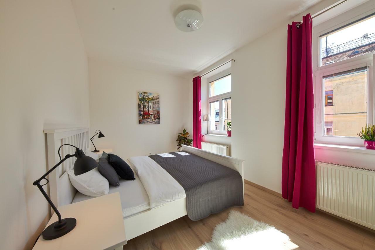 Le Monde Apartment Bratislava - Amazing 5Bdr In Downtown Bagian luar foto