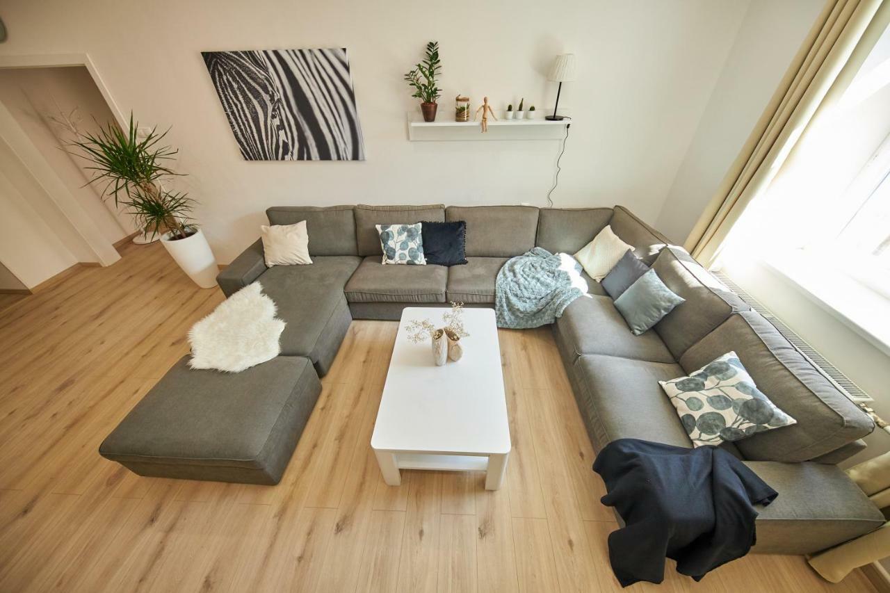 Le Monde Apartment Bratislava - Amazing 5Bdr In Downtown Bagian luar foto