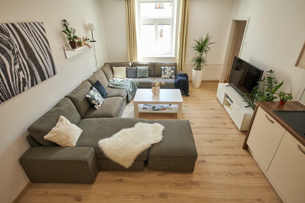 Le Monde Apartment Bratislava - Amazing 5Bdr In Downtown Bagian luar foto