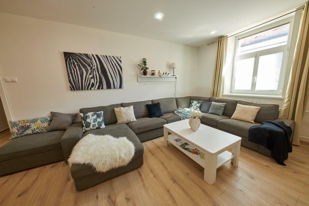 Le Monde Apartment Bratislava - Amazing 5Bdr In Downtown Bagian luar foto