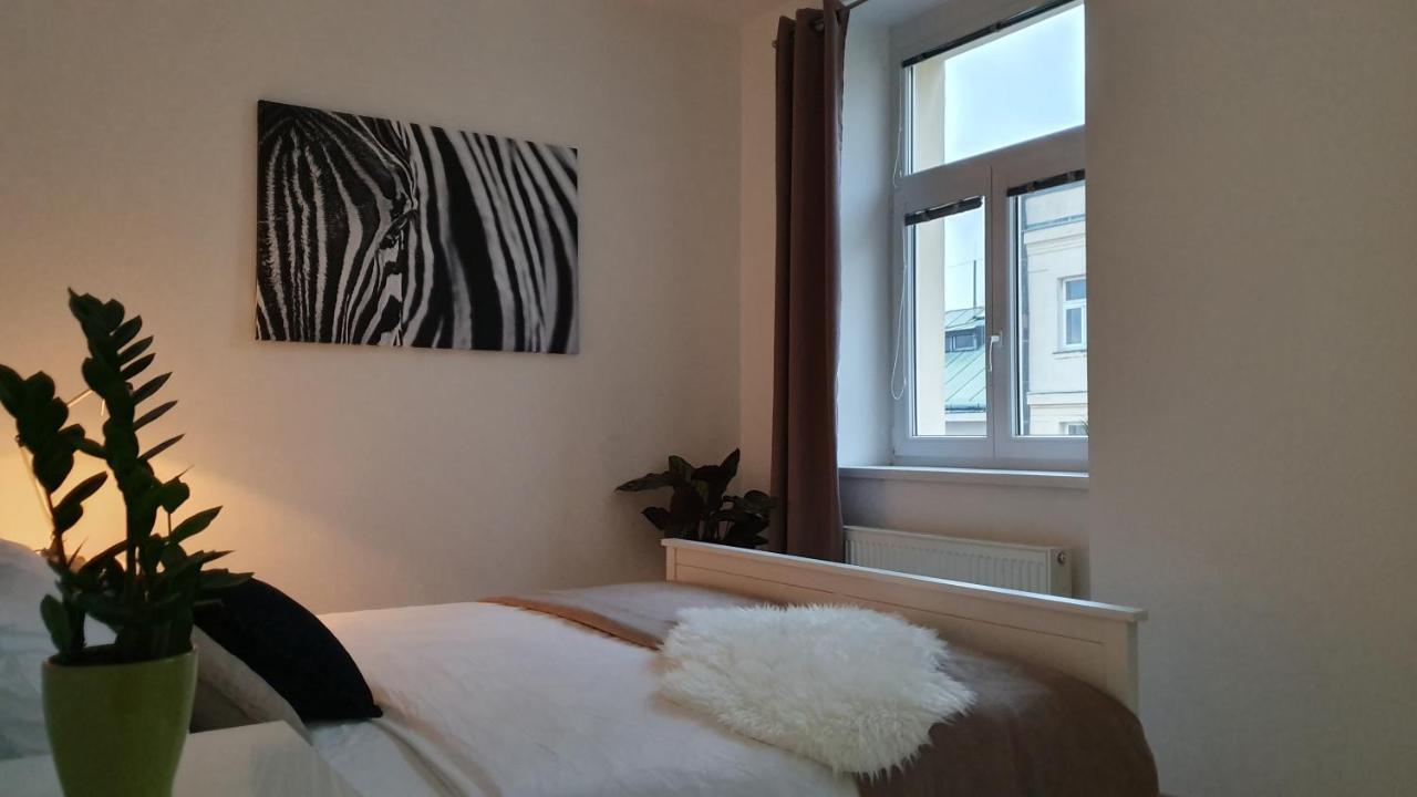 Le Monde Apartment Bratislava - Amazing 5Bdr In Downtown Bagian luar foto