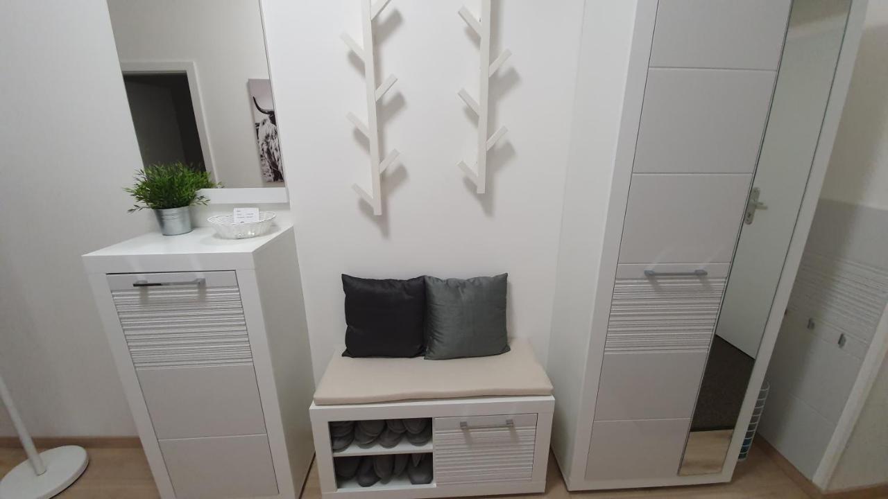 Le Monde Apartment Bratislava - Amazing 5Bdr In Downtown Bagian luar foto